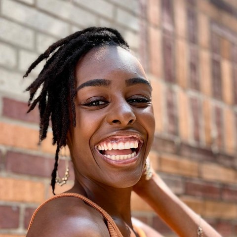 Deziray T.